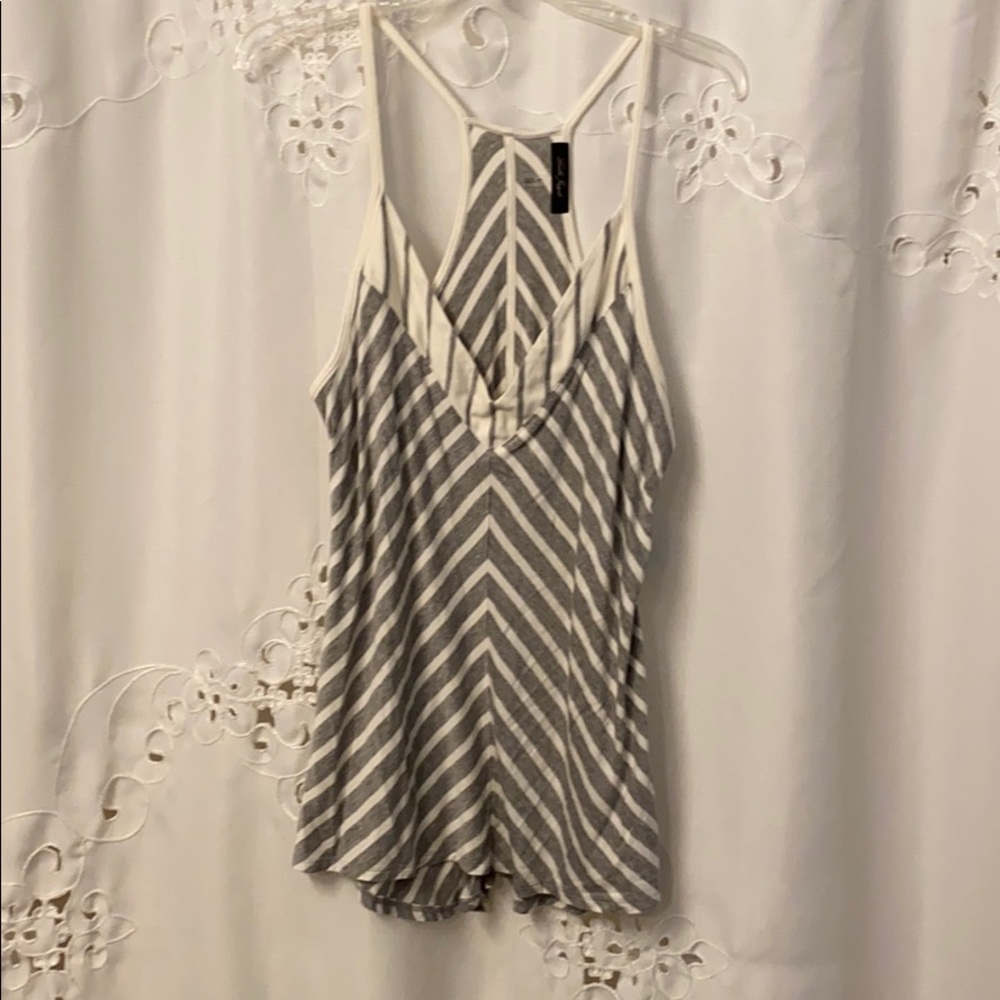 Laila Jayde women’s summer top